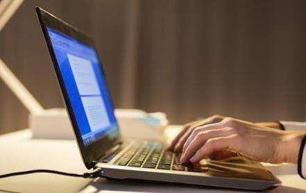 ��(b��o)��ܛ���ɲ����Դ���Ӣ�Z�ļ�